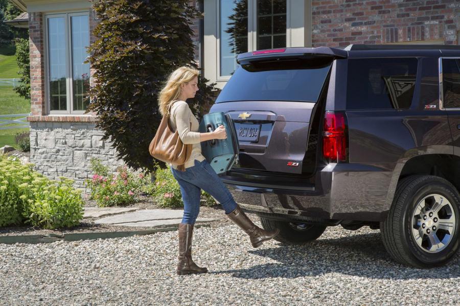  Chevrolet Tahoe Z71 2015 года  (фото 13 из 16)